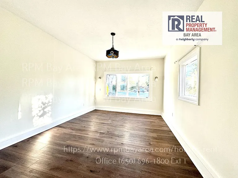 1087 Embarcadero Rd — Photo 17