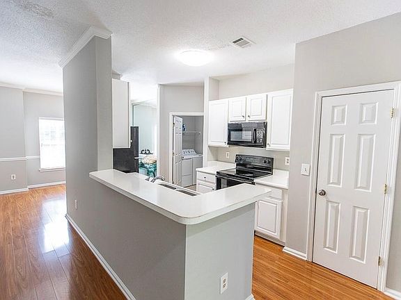 4th image of 1731 Pryor Rd SW Unit 109