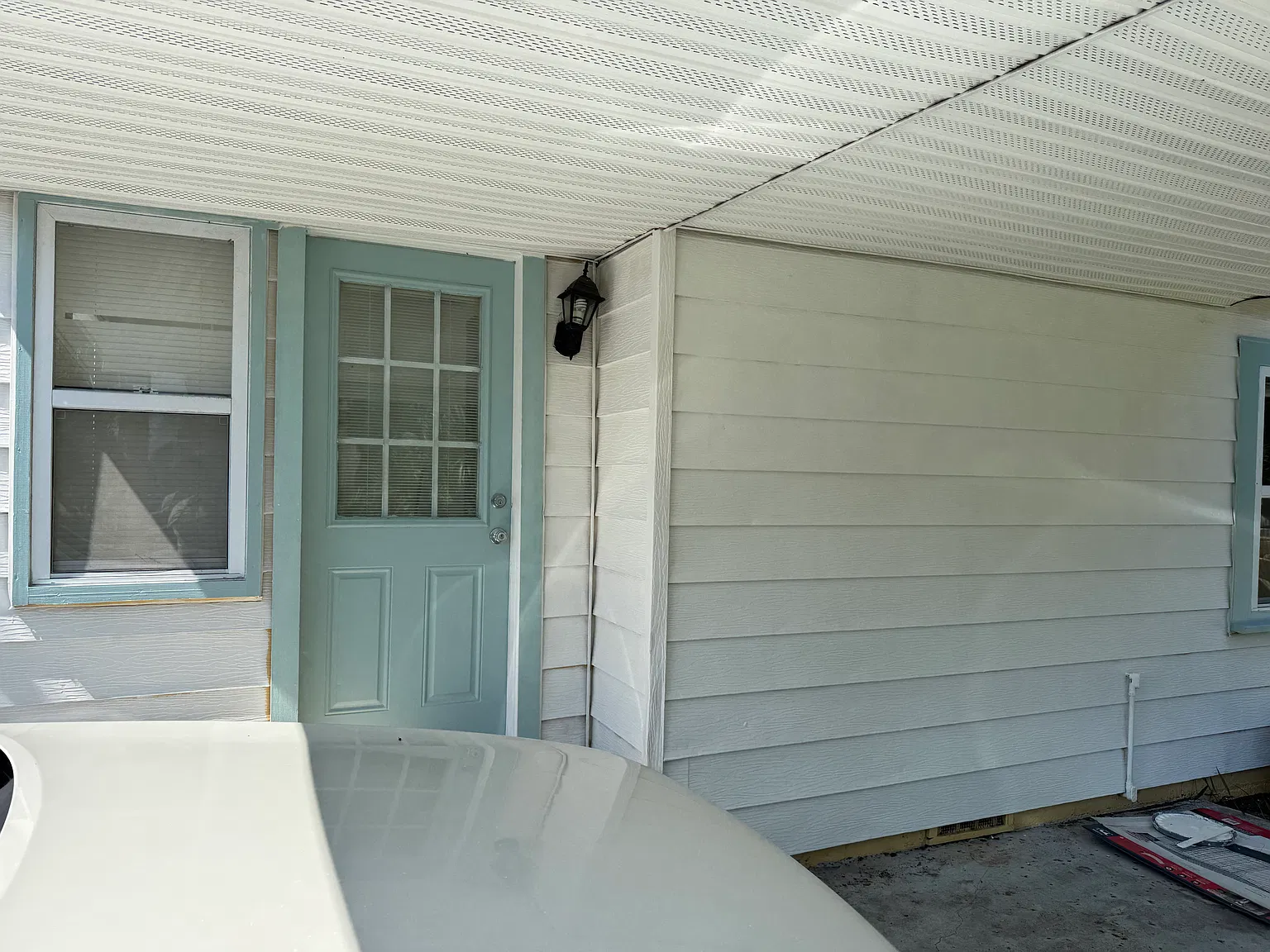 3 bed, 922 sqft, $2,000 — Photo 2