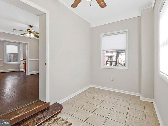 4th image of 1264 Penn St NE