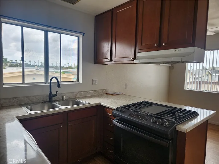 212 S Delano St — Photo 10