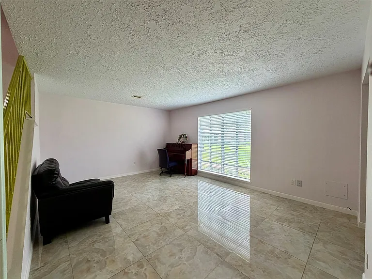 7214 Crownwest St #7214 — Photo 4