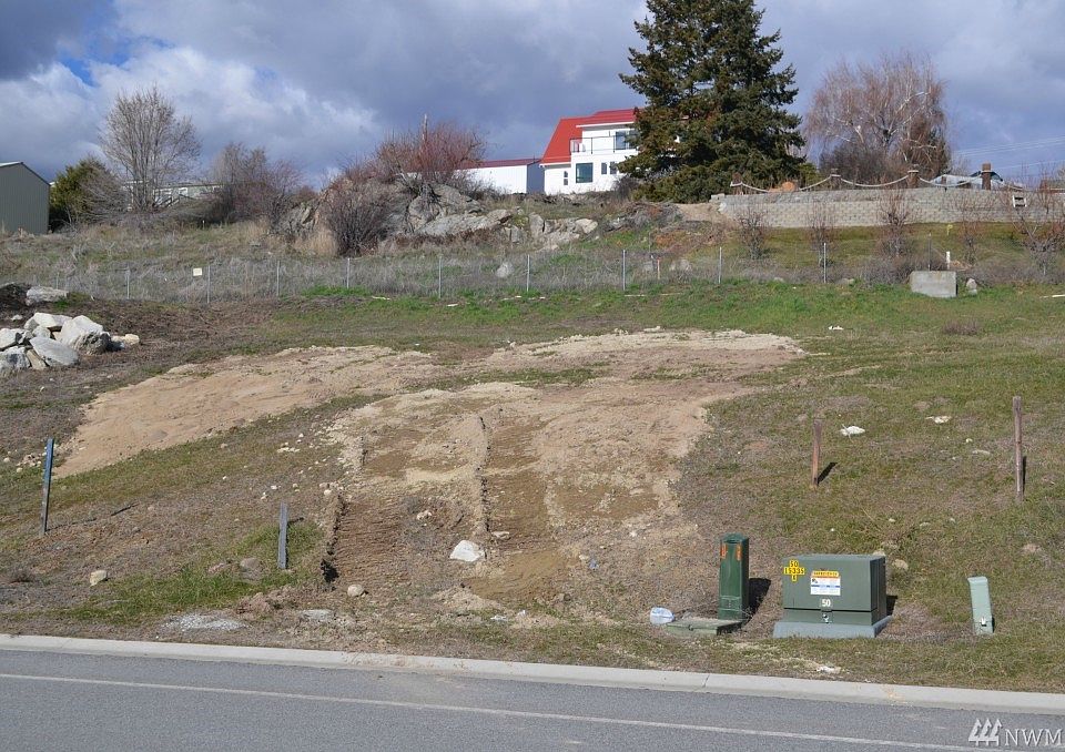 523 Village Dr Manson, WA, 98831 Apartments for Rent Zillow