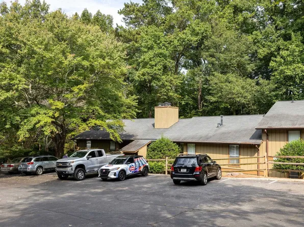 801 Dunbar Dr, Atlanta, GA 30338