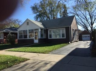 605 Chester Ave, Elgin, IL 60120