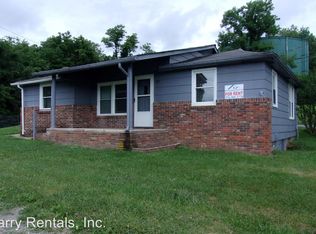 157 5th St, North Tazewell, VA 24630