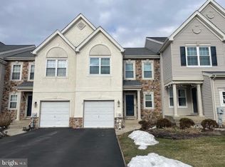 403 Silver Oak Ct, Warminster, PA 18974