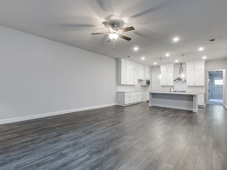 4508 El Paso Dr — Photo 6