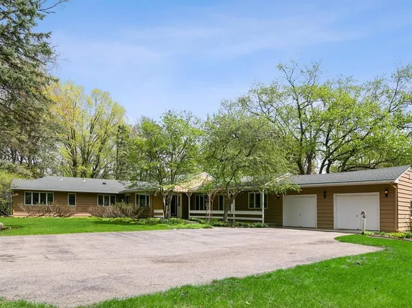 6315 Smithtown Rd, Excelsior, MN 55331