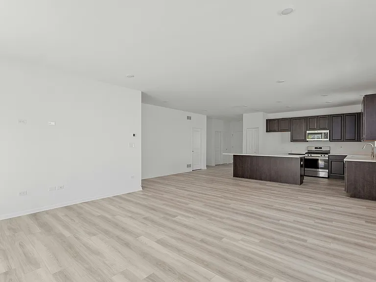 11067 Thomas St — Photo 2