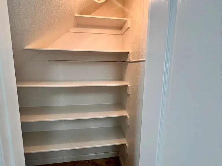 1511 Tonia Loop — Photo 13