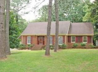 2808 Meadow Wood Dr W, Chesapeake, VA 23321