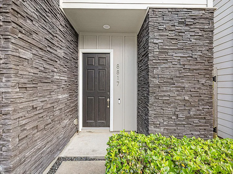 8817 Hollister Pine Ct — Photo 4