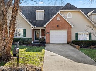2814 Knob Creek Ln, Knoxville, TN 37912