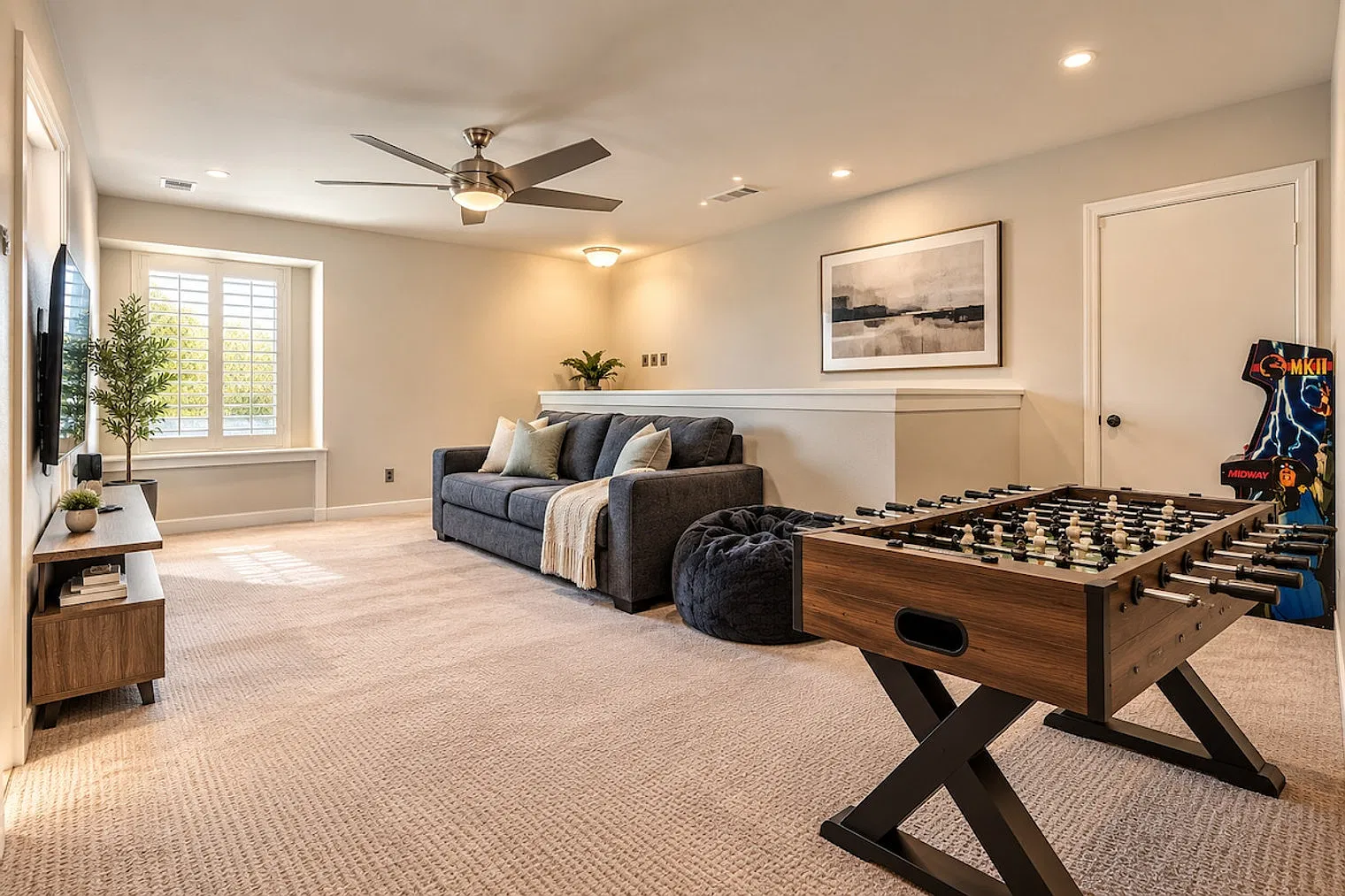 5 bed, 2.0 bath, 3153 sqft, $16,793 — Photo 2