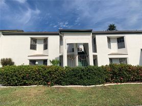 17160 Hawks Nest, Fort Myers, FL