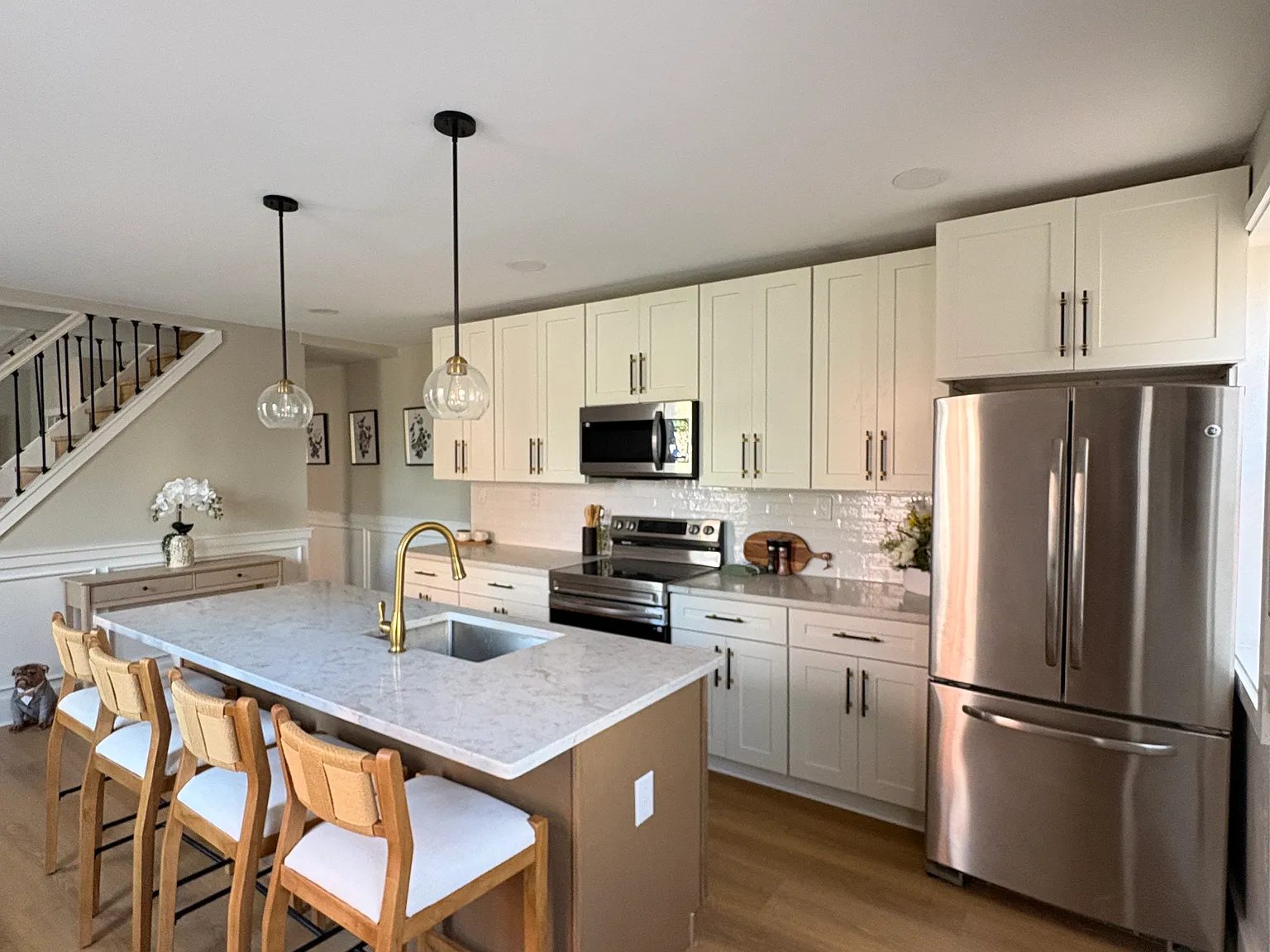 4 bed, 1440 sqft, $2,500 — Photo 4