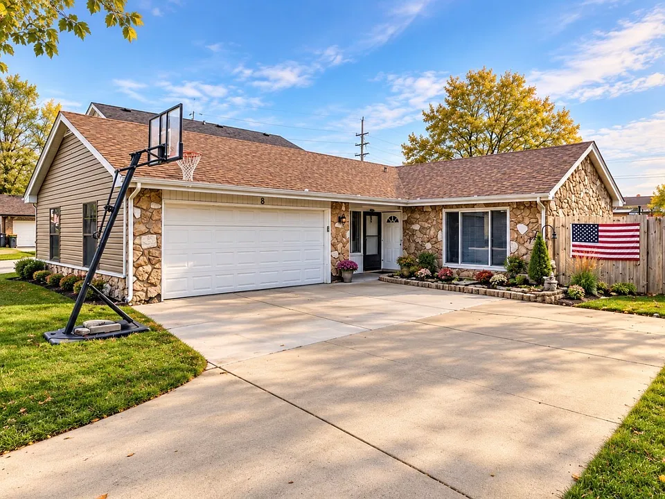 8 Southbury Ct