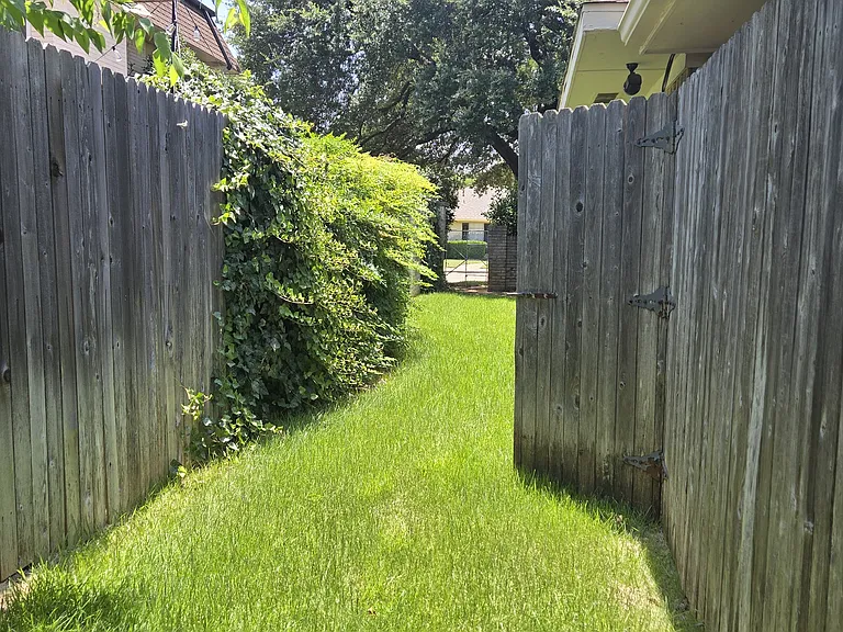 4307 Harvest Hill Rd — Photo 18