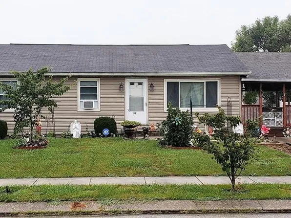 93 Elk Dr, Hanover, PA 17331