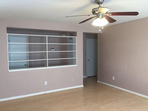 5th image of 8123 Stonemount Ct