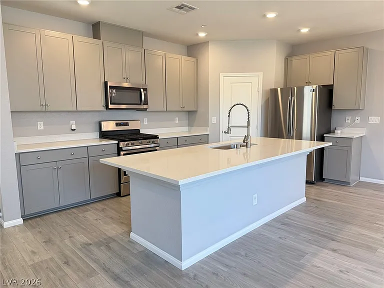 3025 Gravino Ave — Photo 6