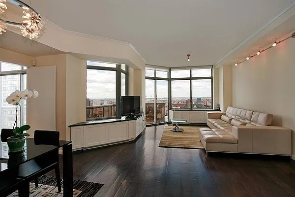 Sold by Corcoran | media 7