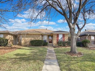 718 Cory St, Grapevine, TX 76051