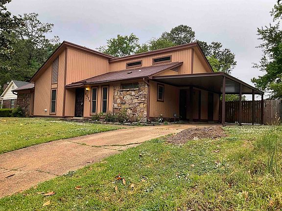 2nd image of 6674 Reindeer Ave