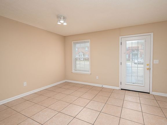 4th image of 1056 N Montgomery St