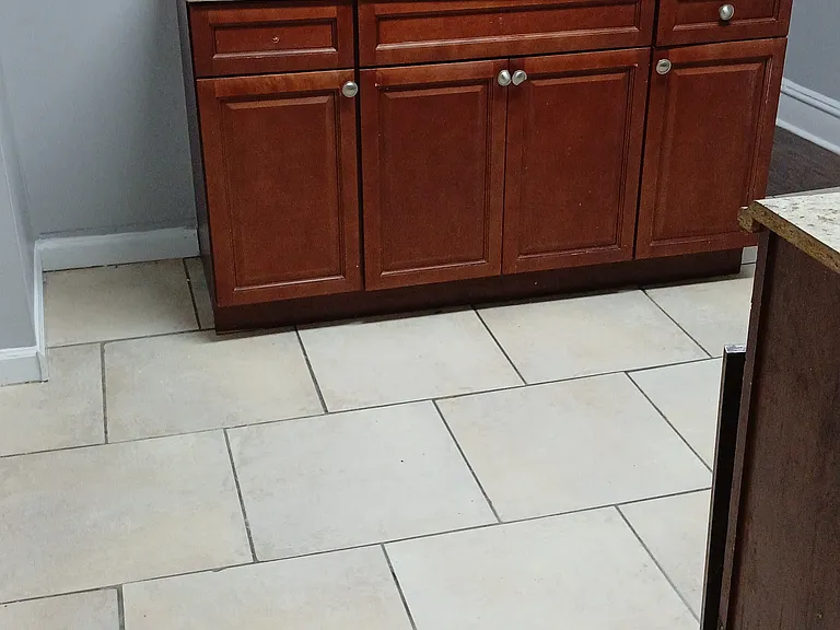 443 E Penn St — Photo 10