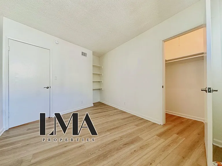 1830 N La Brea Ave #7A — Photo 33