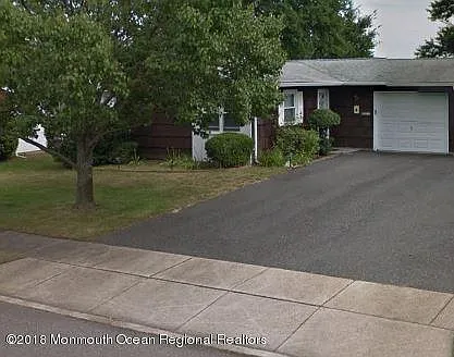 130 Clay Cir photo 1