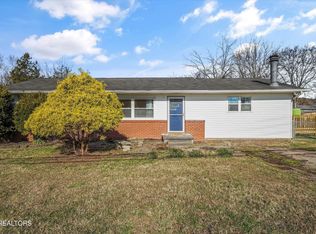 4317 Roaming Dr, Knoxville, TN 37912
