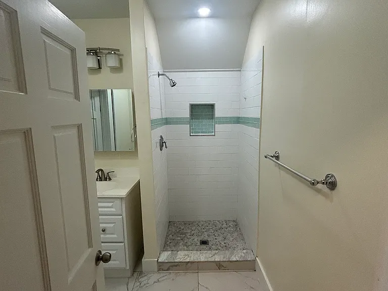 83 Hall St #2A — Photo 19
