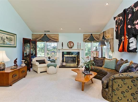 5th image of 14625 Oak Knoll Ln