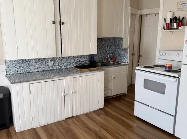 46 Dunn St, Auburn, ME