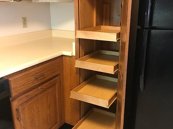 Pantry in kitchen with pull out drawers