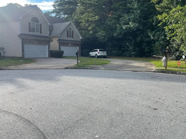 11053 Aliyah Dr, Hampton, GA 30228