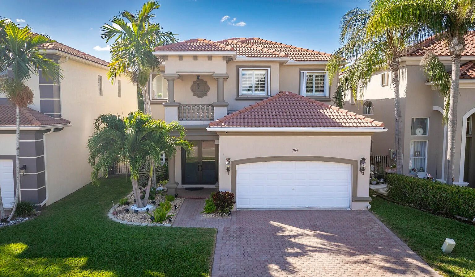 4 bed, 2.5 bath, 2655 sqft, $6,250 — Photo 2
