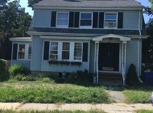 40 Acacia St, Fall River, MA 02720