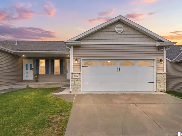 3102 King Ridge Ct, Lincoln, NE 68504