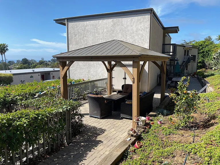 2100 Red Rose Way #P — Photo 21