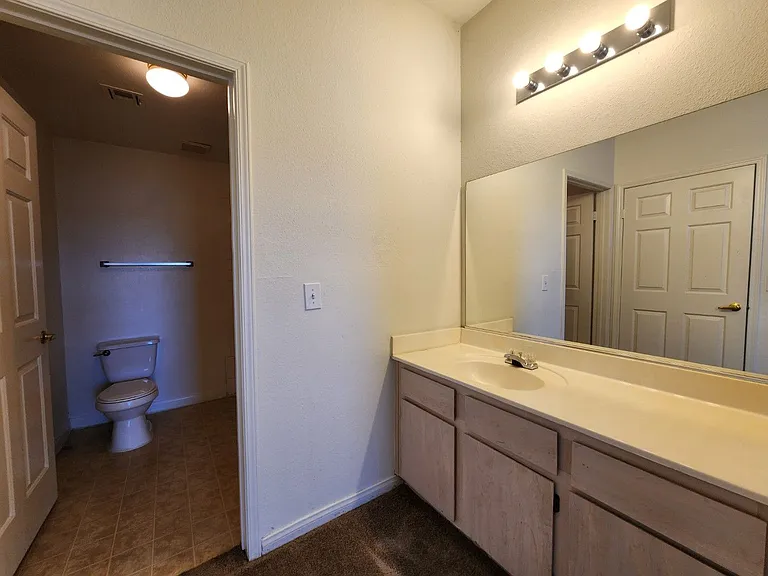 231 W Horizon Ridge Pkwy #417 — Photo 31