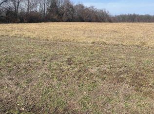 17225 Akin Blacktop, Benton, IL 62812