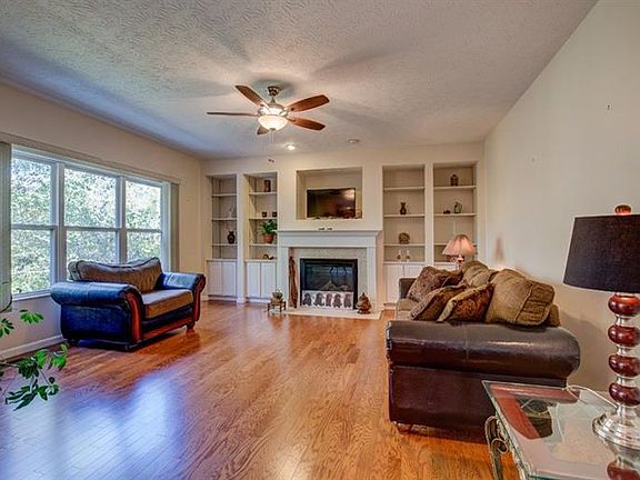 4th image of 6375 Hughes Glen Ct