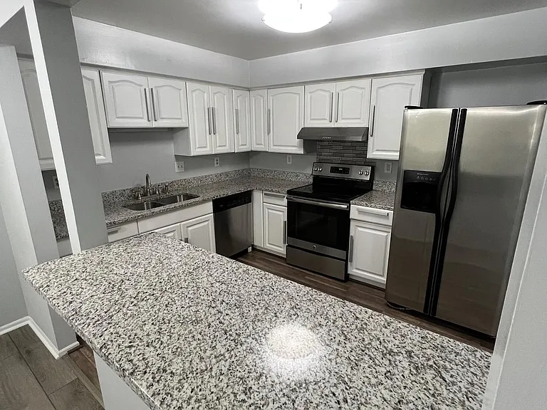 2864 Madeira Ct #19 — Photo 4
