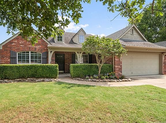 2nd image of 2106 W D Ct