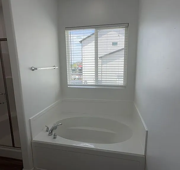8285 N Lakeshore Drive — Photo 8
