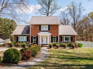 2611 Burke Farm Rd, Clemmons, NC 27012
